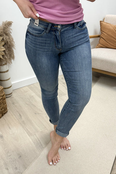 Claire Slim Fit Jeans - Happily Ever Aften