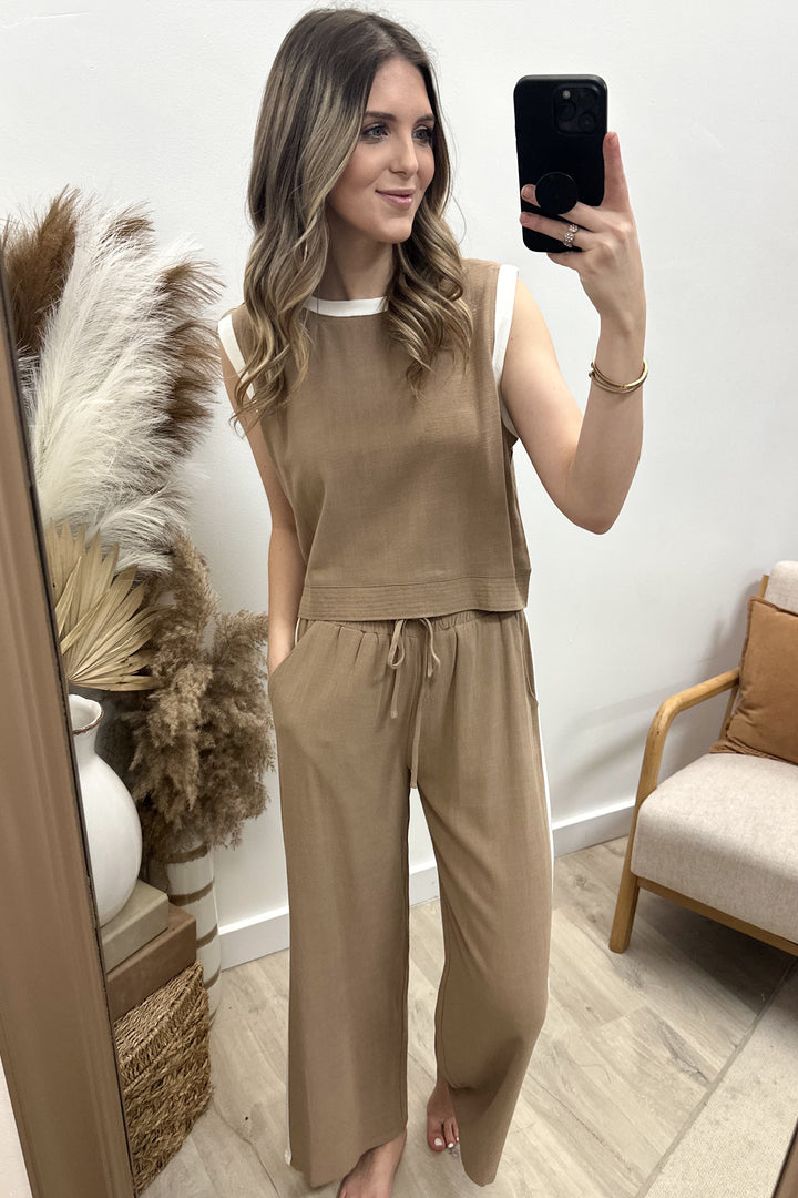 "Chase The Day" Set (Mocha/White)