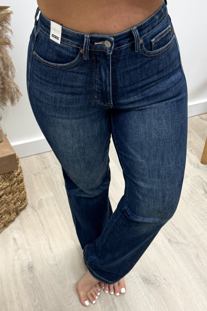 Elizabeth Straight Leg Jeans (Tummy Control)