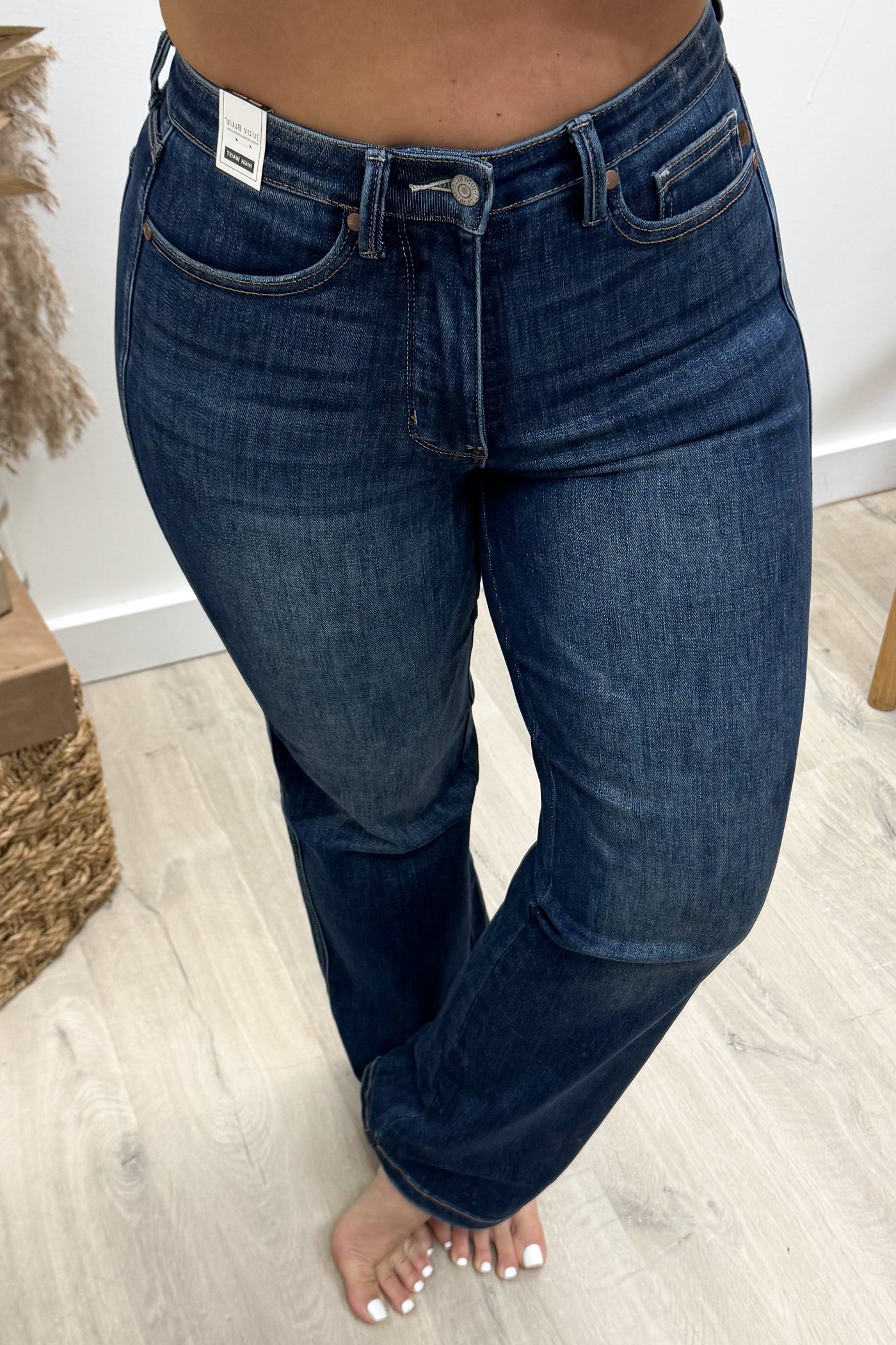 Elizabeth Straight Leg Jeans (Tummy Control)