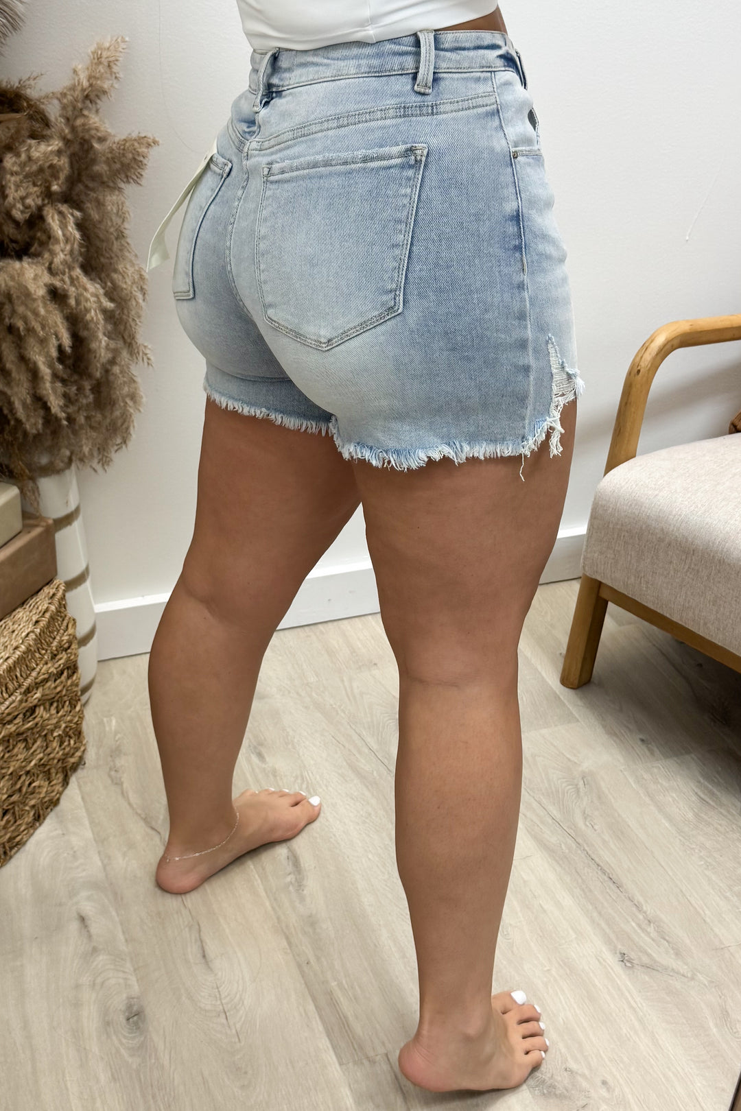 Chloe Denim Shorts (Light Wash)