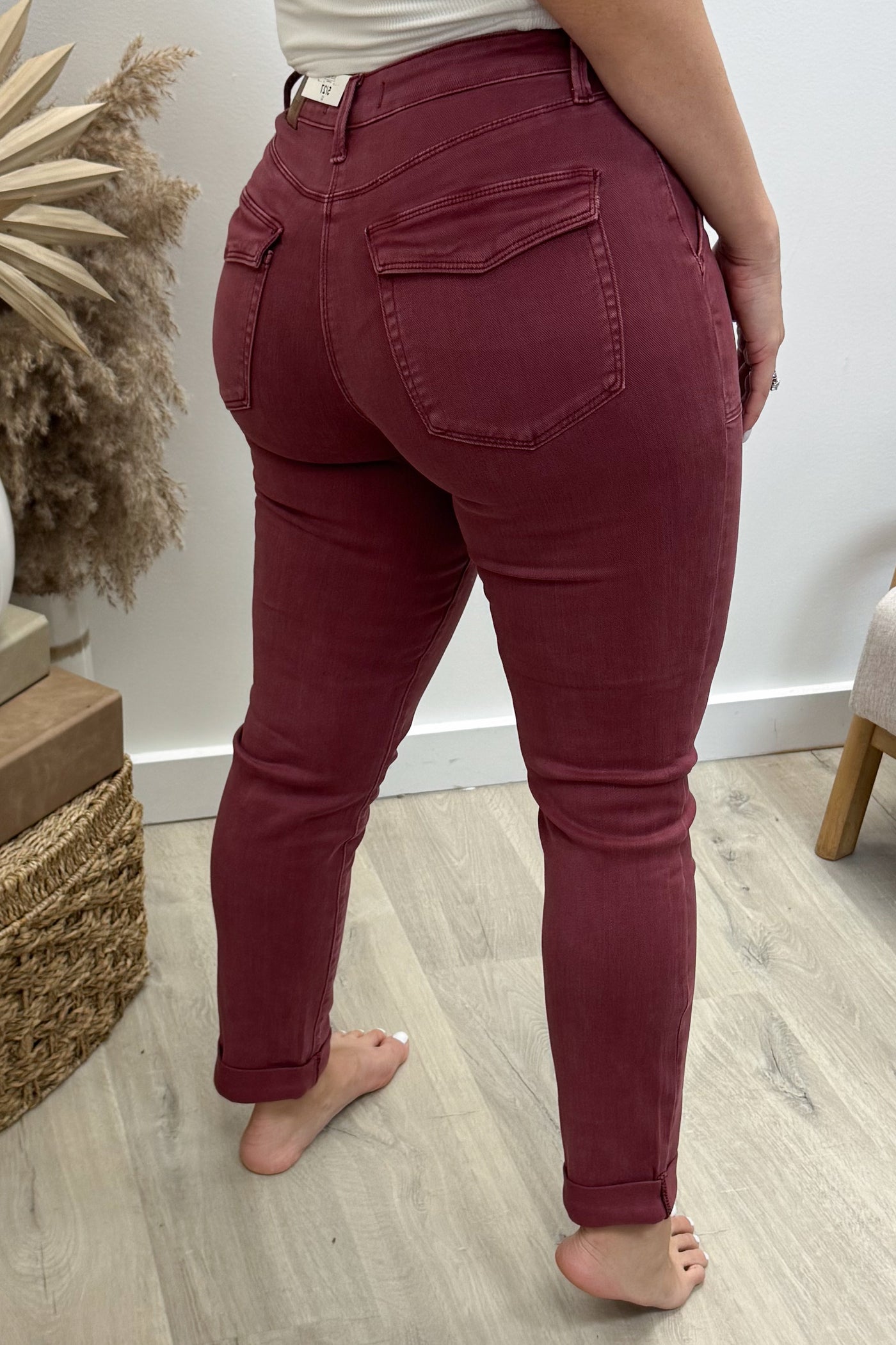 Carmine Weekender Jeans (Burgundy)