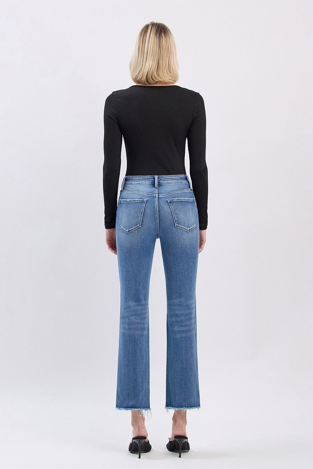 Kim Cropped Slim Straight Jeans