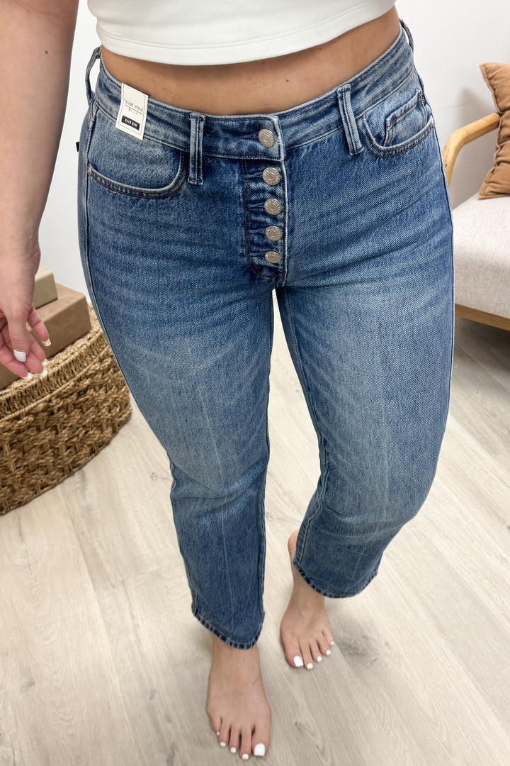 Clarissa Slim Straight Jeans (Rigid Magic)