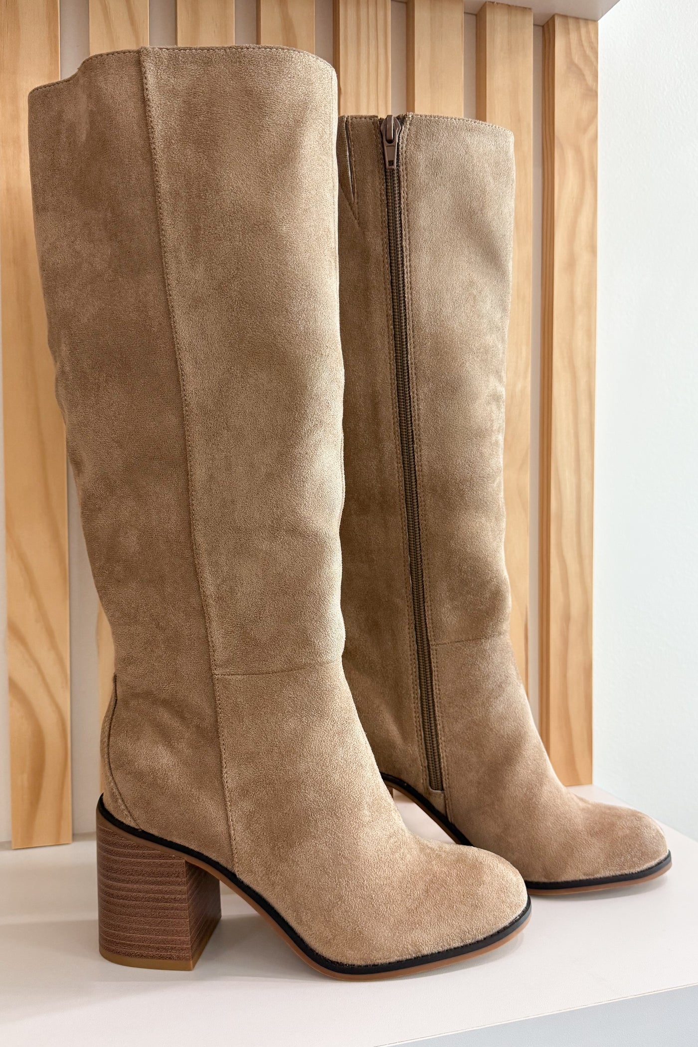 Mia Sabrena Boots (Maple)