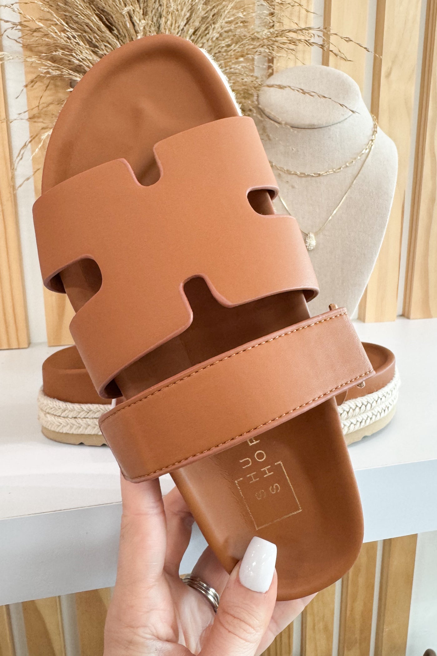 Shu Shop Izzy Sandal (Camel)