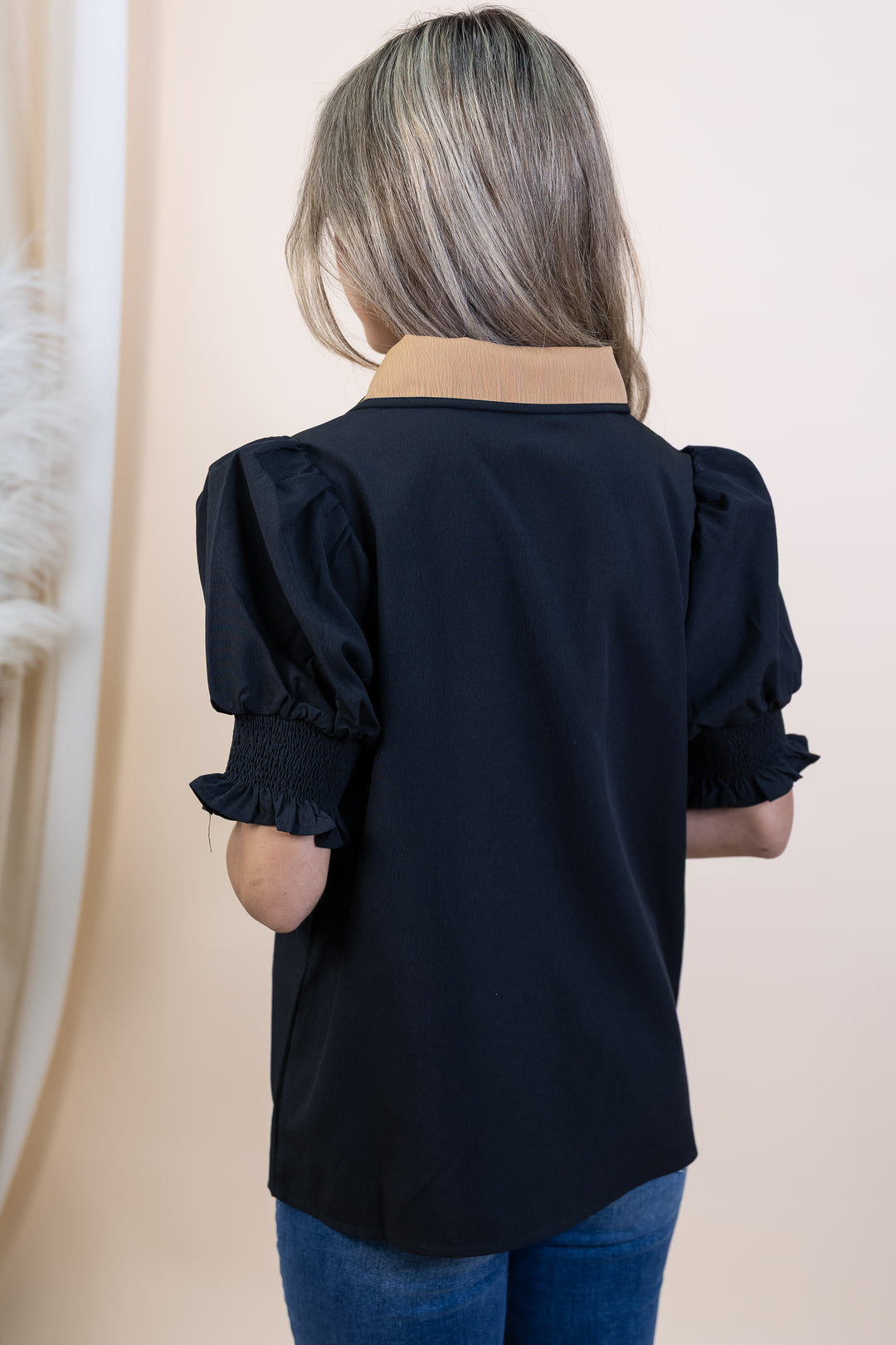 "Contrast Classic" Blouse (Black)