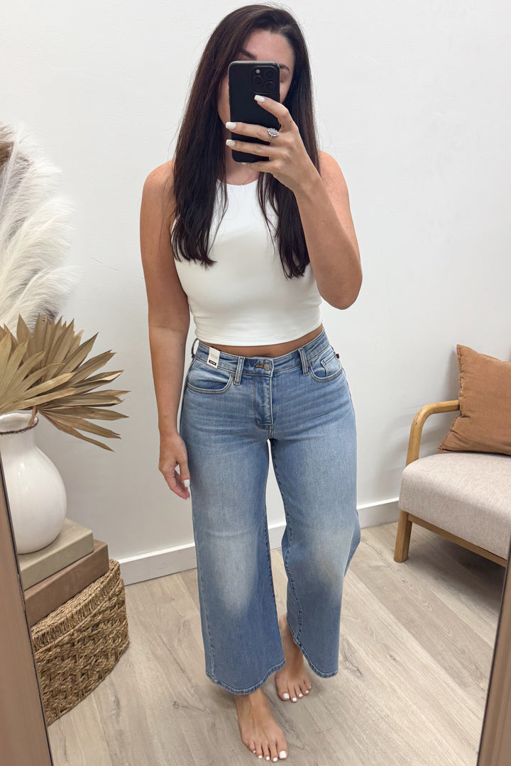 Claudia Ankle Wide Jeans