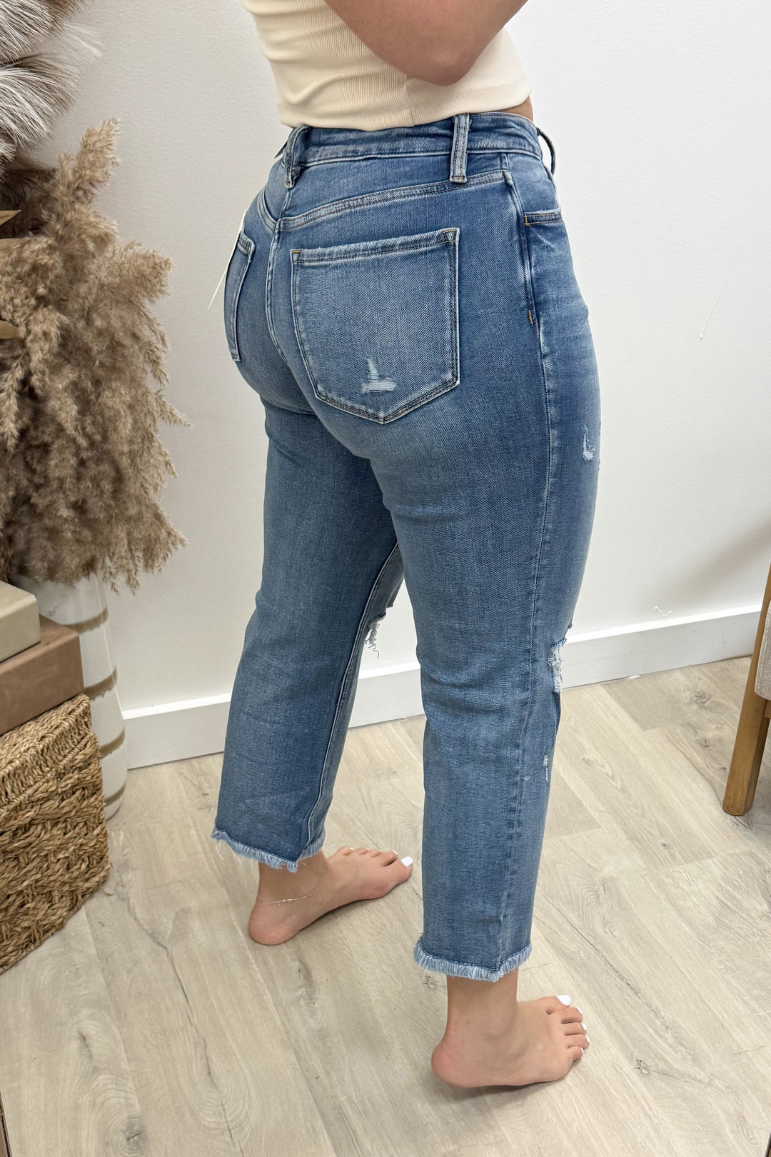 Dana Cropped Straight Leg Jeans
