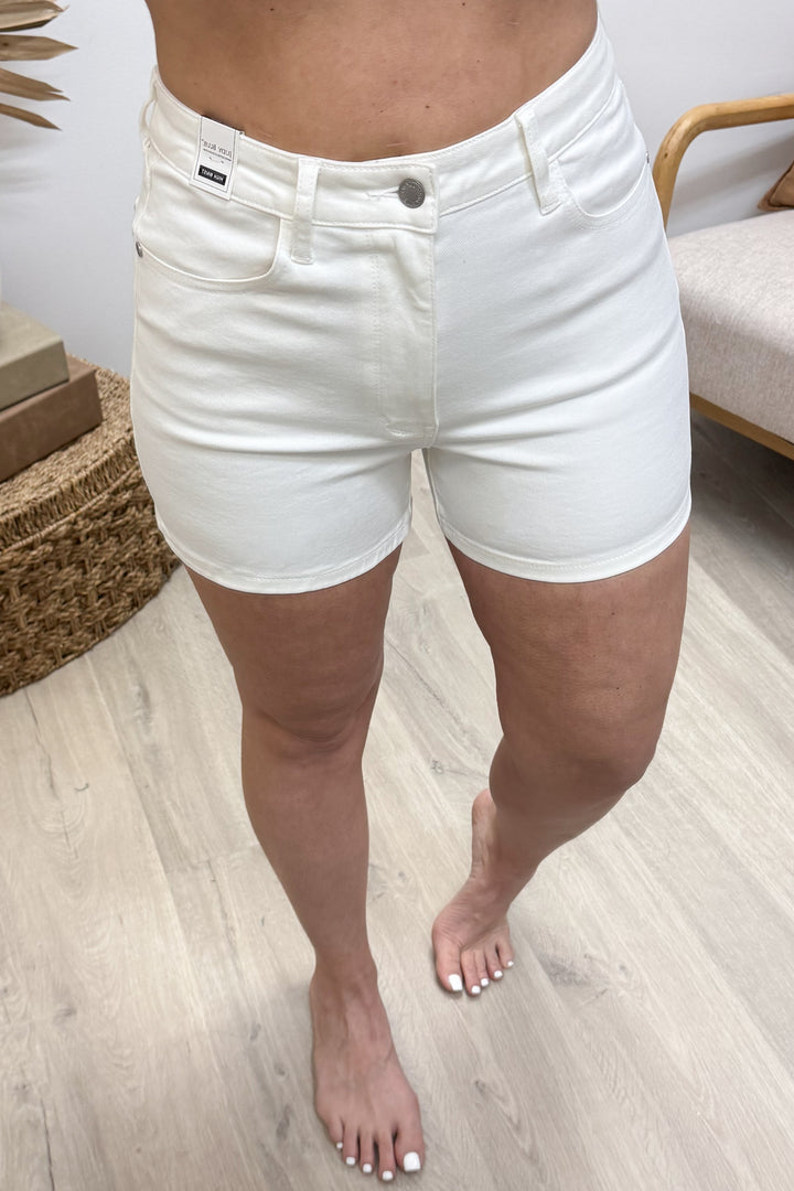 Gwendolyn Slim Shorts (White)