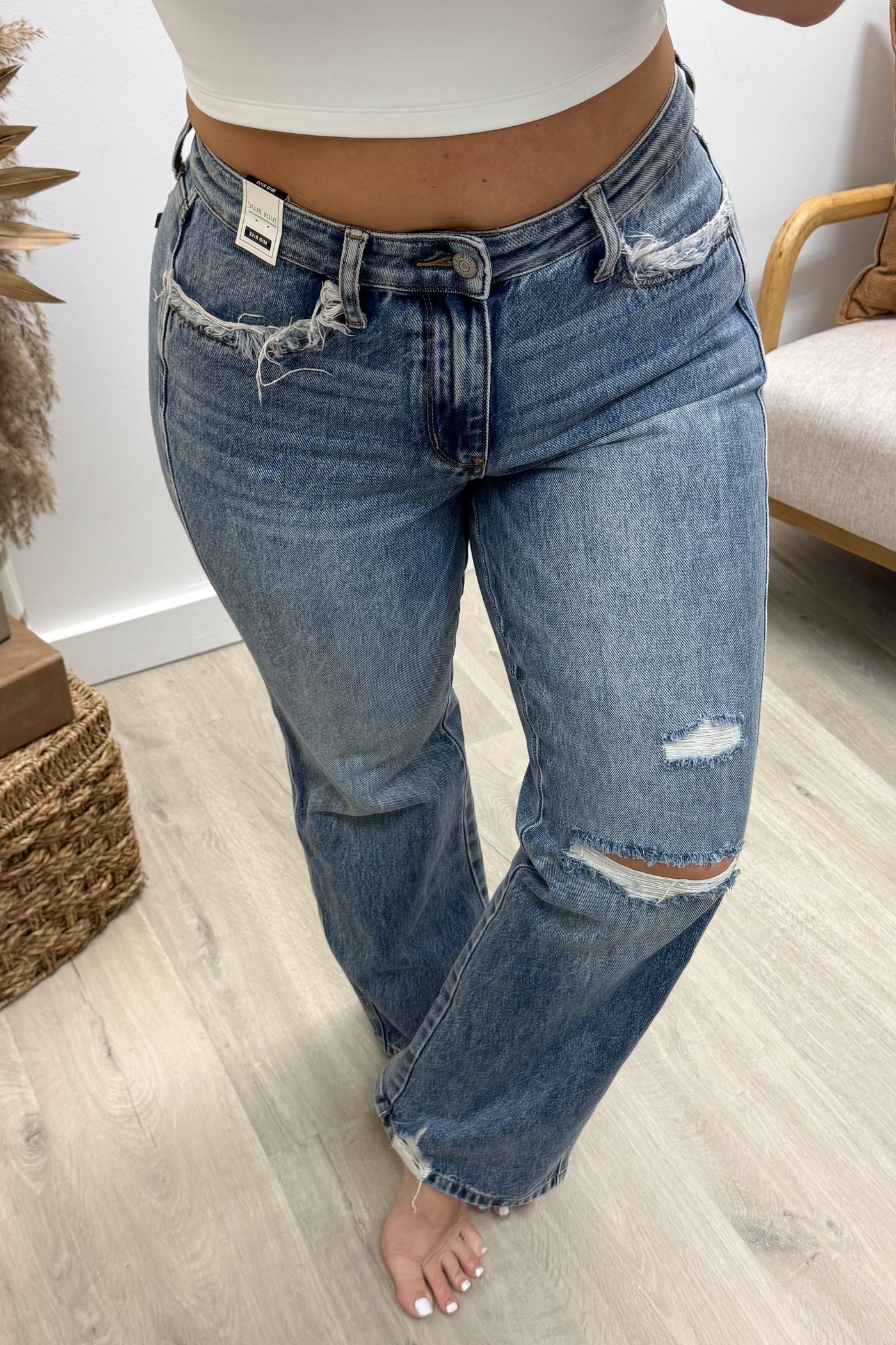 Gisel Straight Leg Jeans (Rigid Magic)