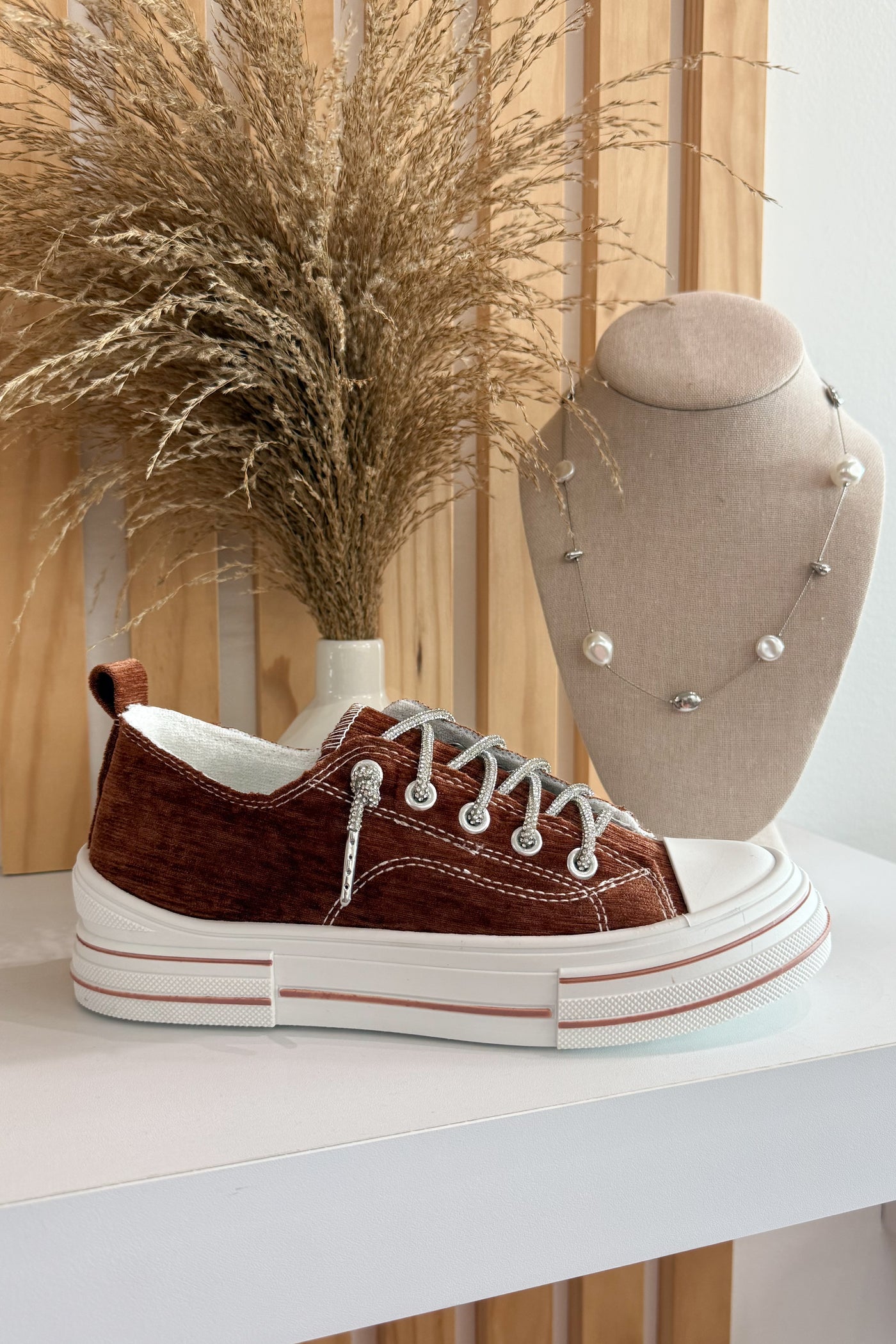 Very G Aman Sneakers (Velvet Tan)