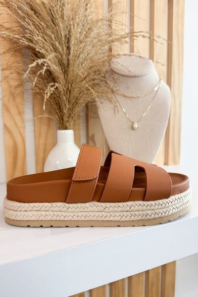 Shu Shop Izzy Sandal (Camel)