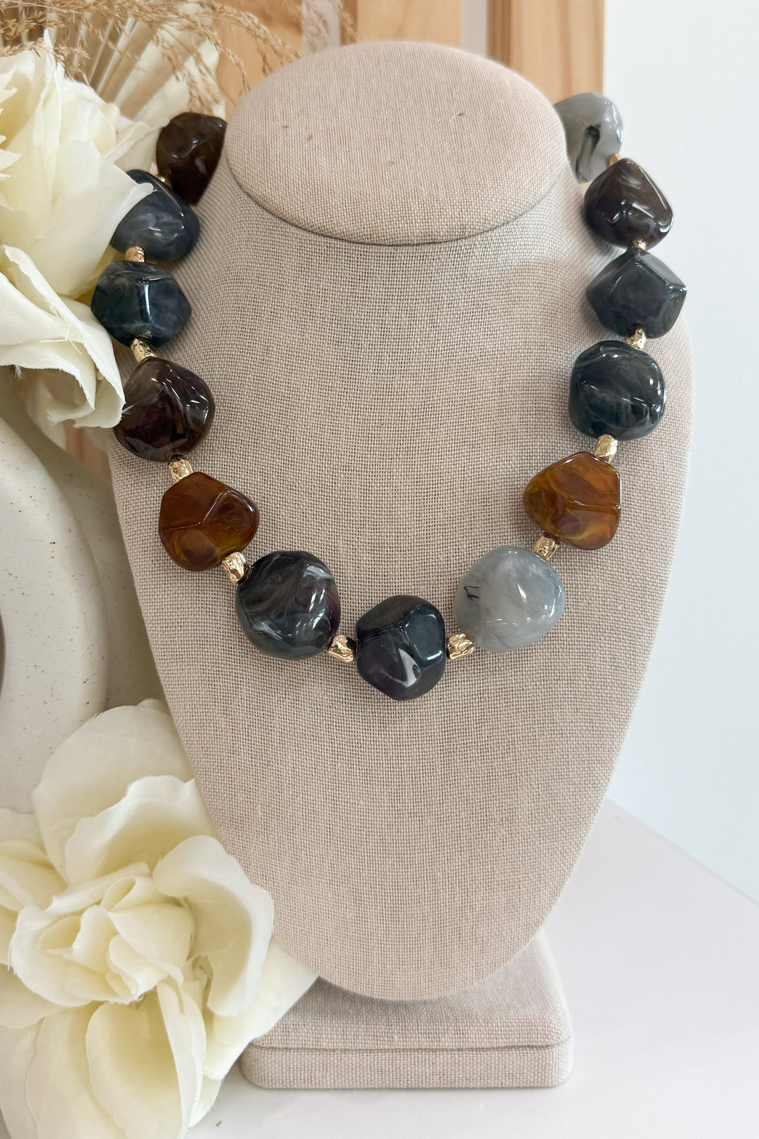 Xochitl Necklace (Brown)