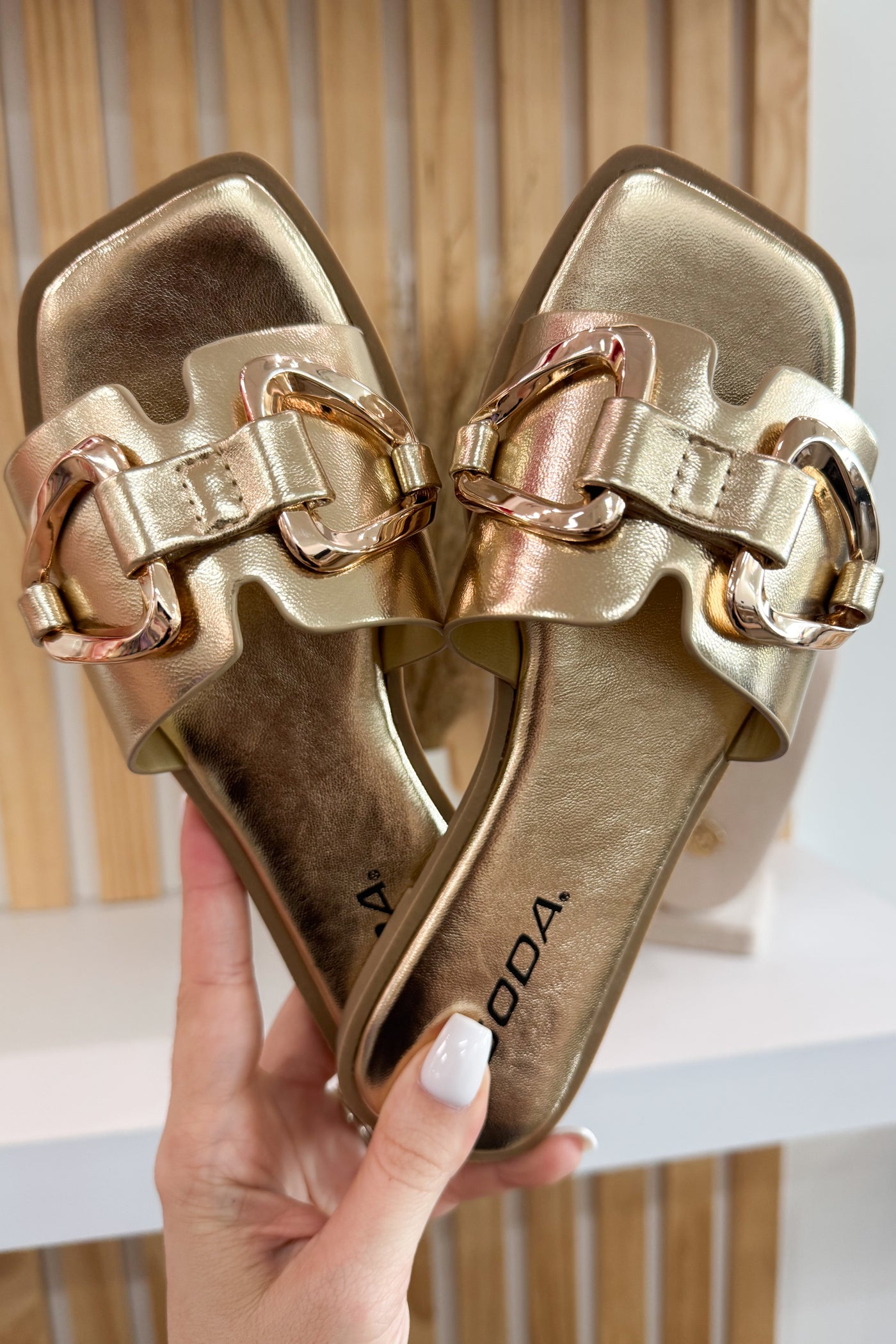 Lora Sandals (Gold)