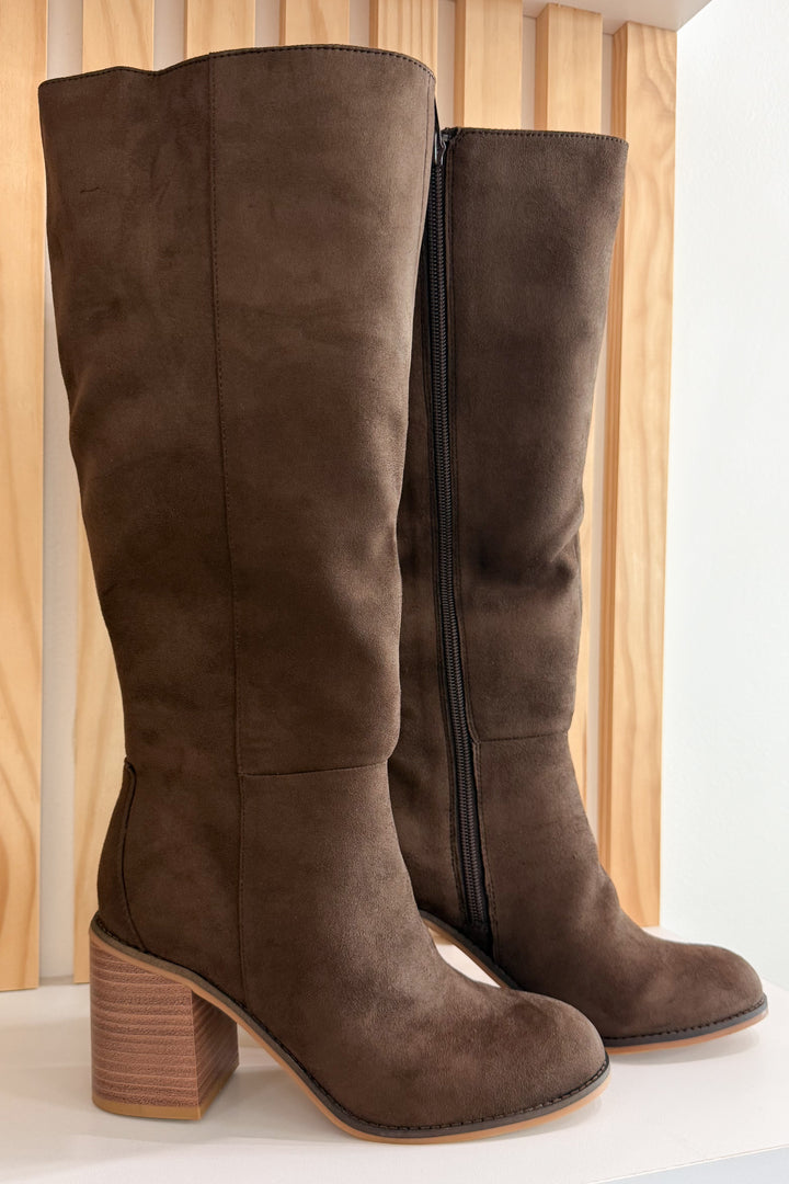 Mia Sabrena Boots (Chocolate)