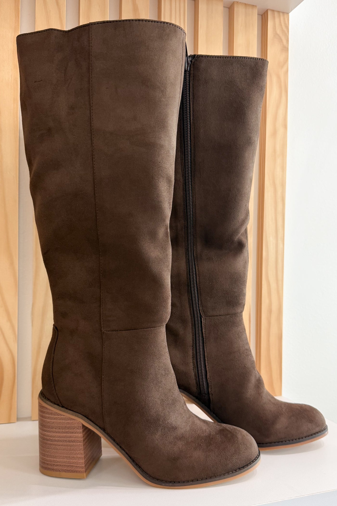 Mia Sabrena Boots (Chocolate)