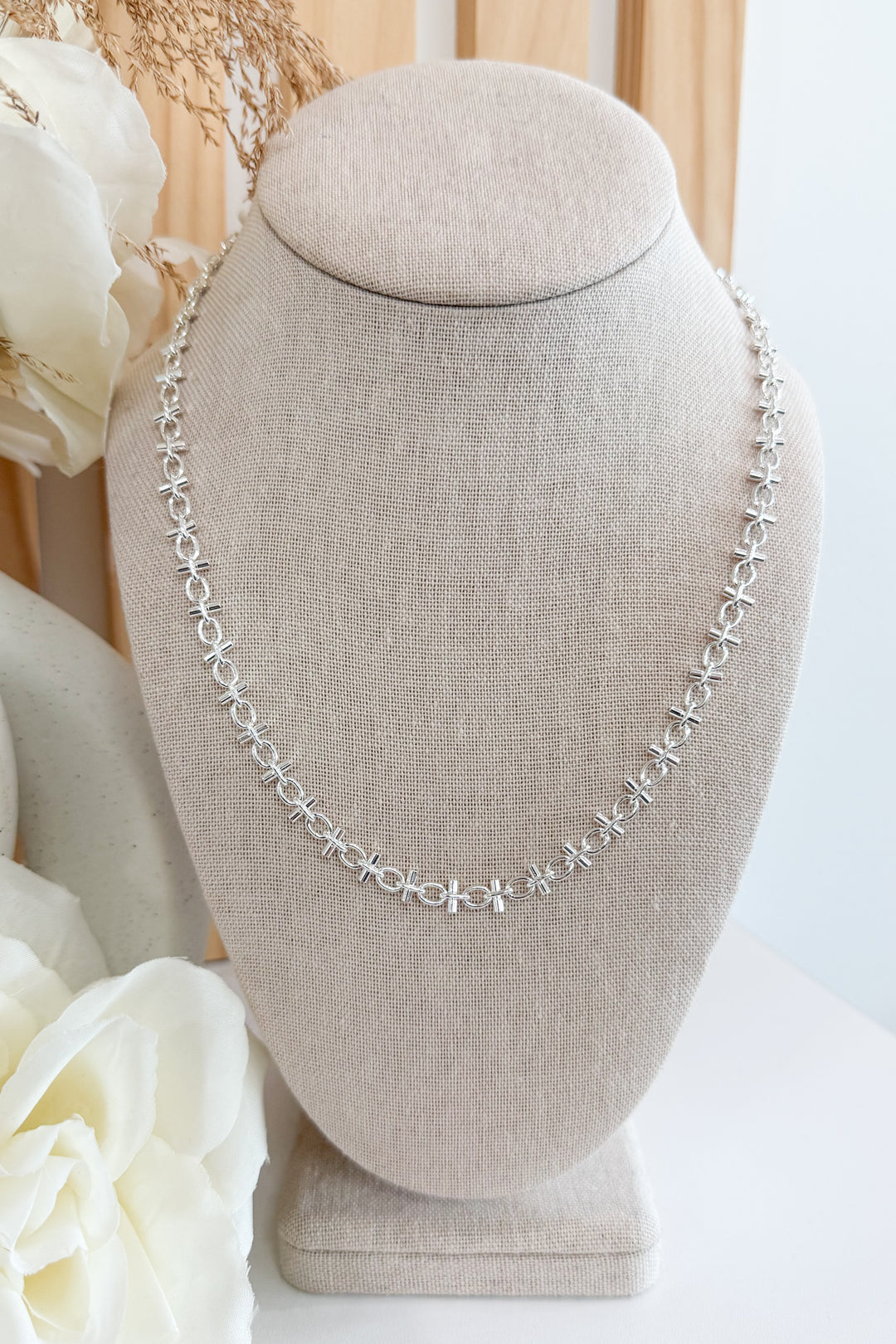 Virpi Necklace (Silver)