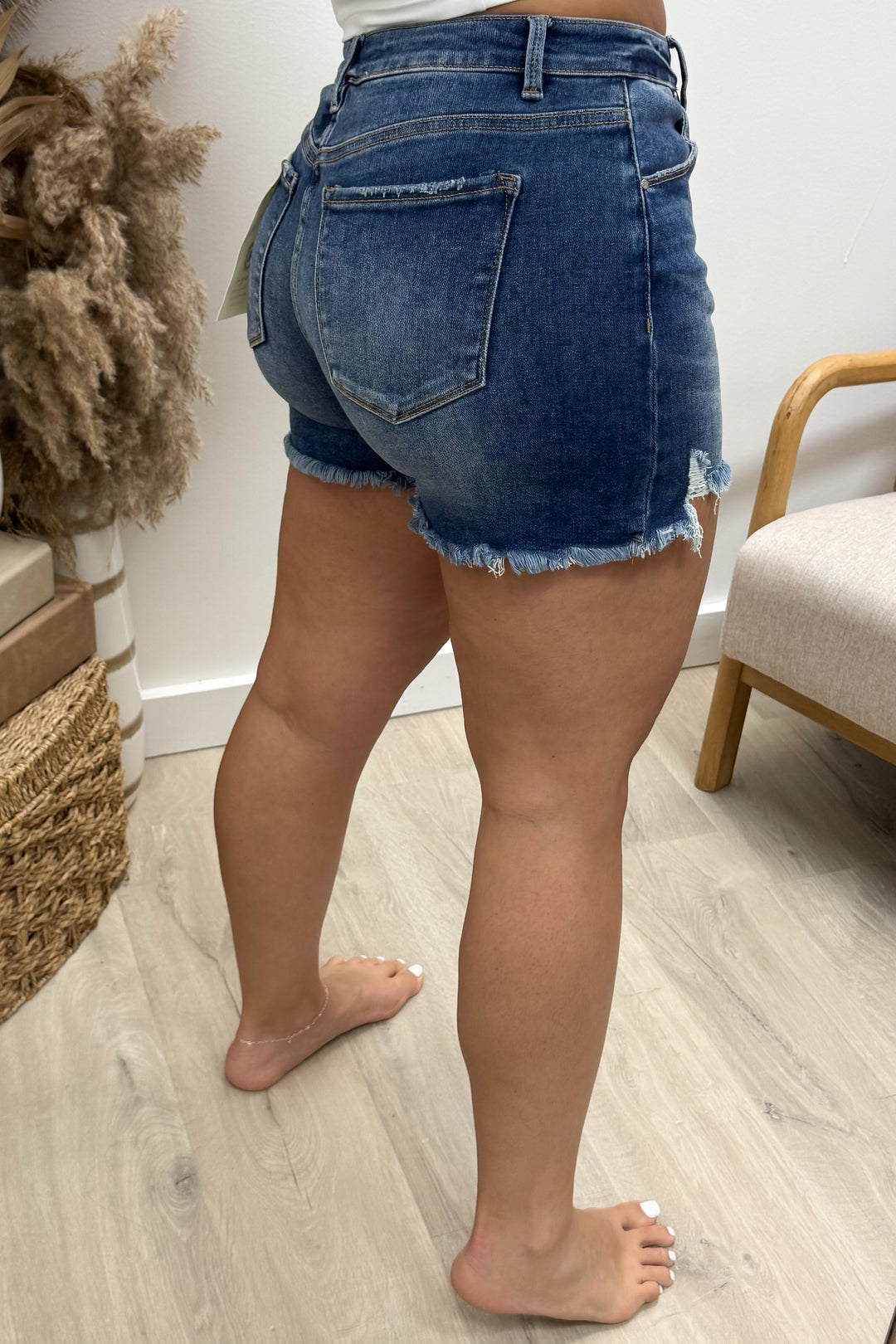 Chloe Denim Shorts (Dark Wash)