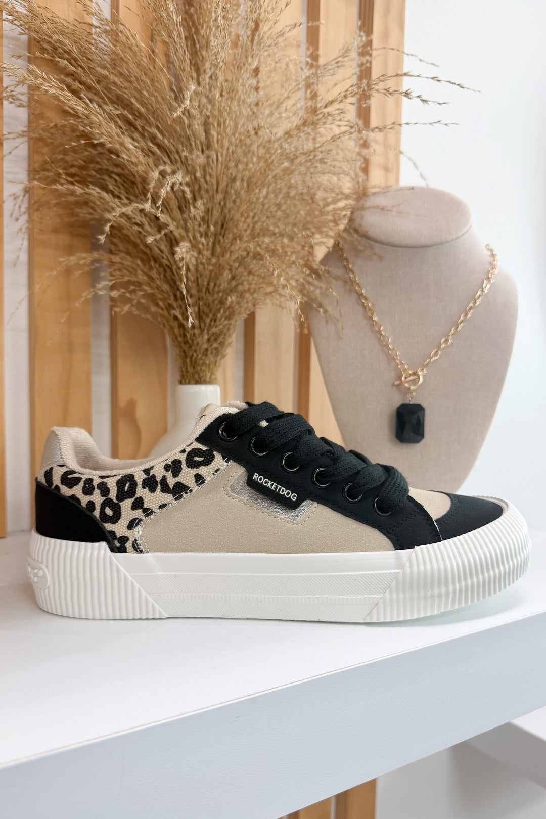 Rocket Dog Cheery Sneakers (Black/Natural)