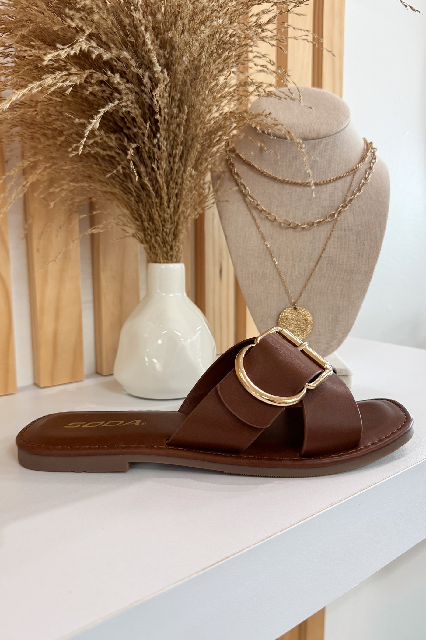 Kaitlyn Sandals (Dark Tan)
