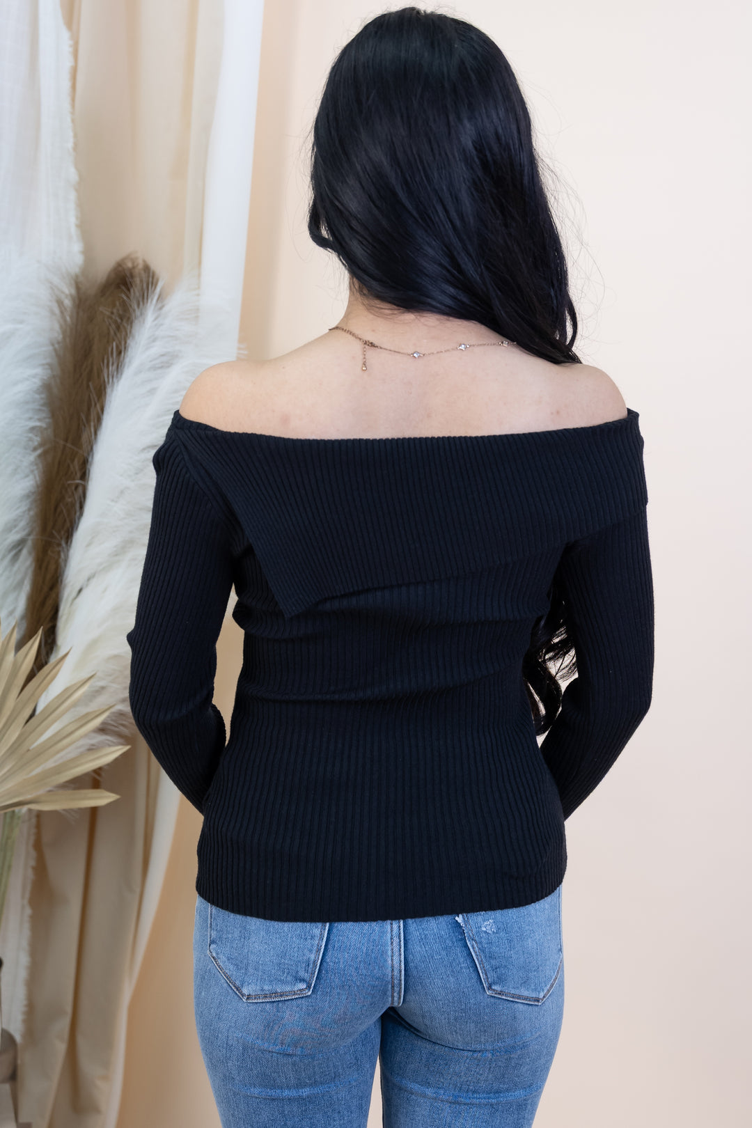 "Signature Fold" Sweater (Black)