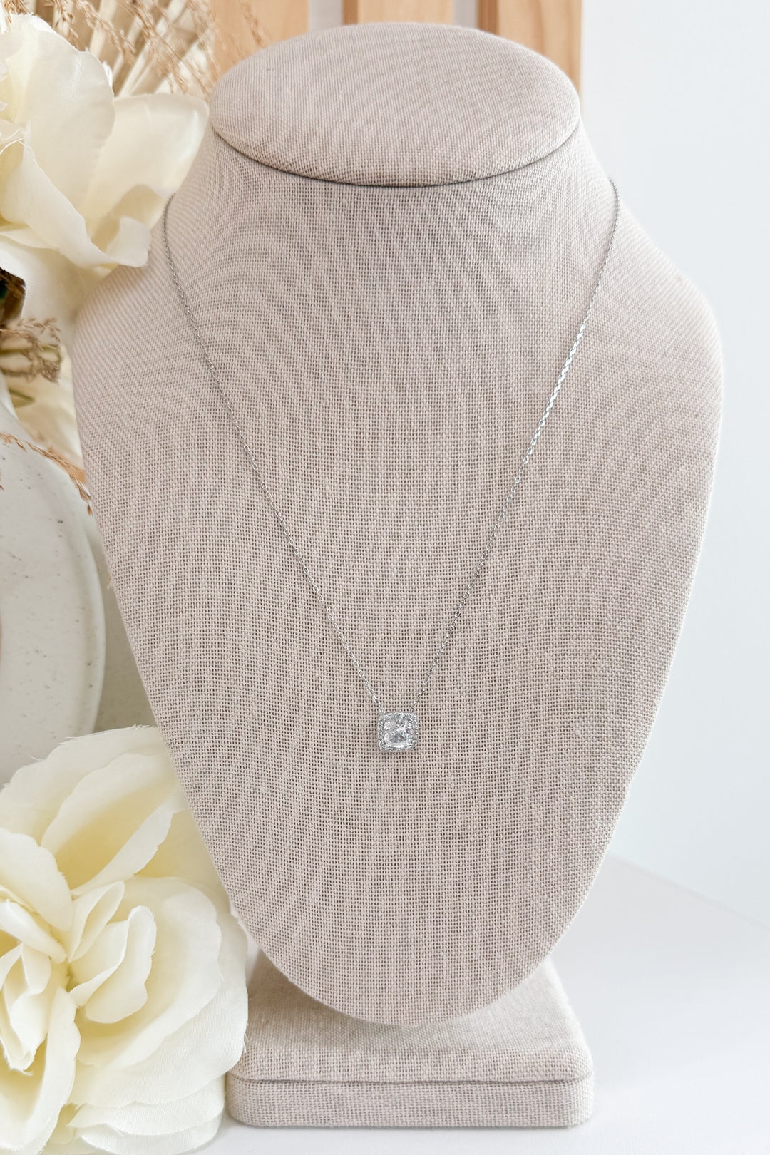 Tacita Necklace (Silver)