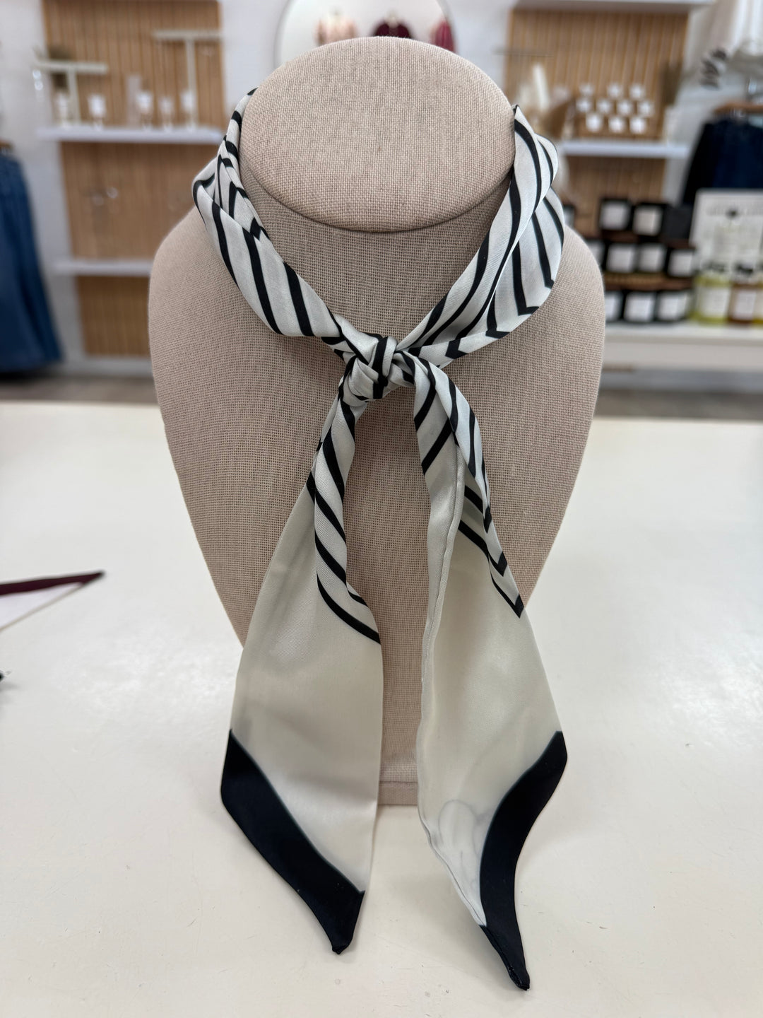 Skinny Scarf (White /Black Stripes)