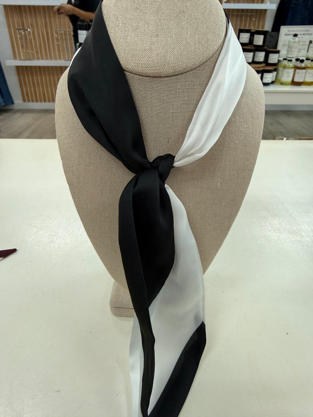 Skinny Scarf (Black/White)