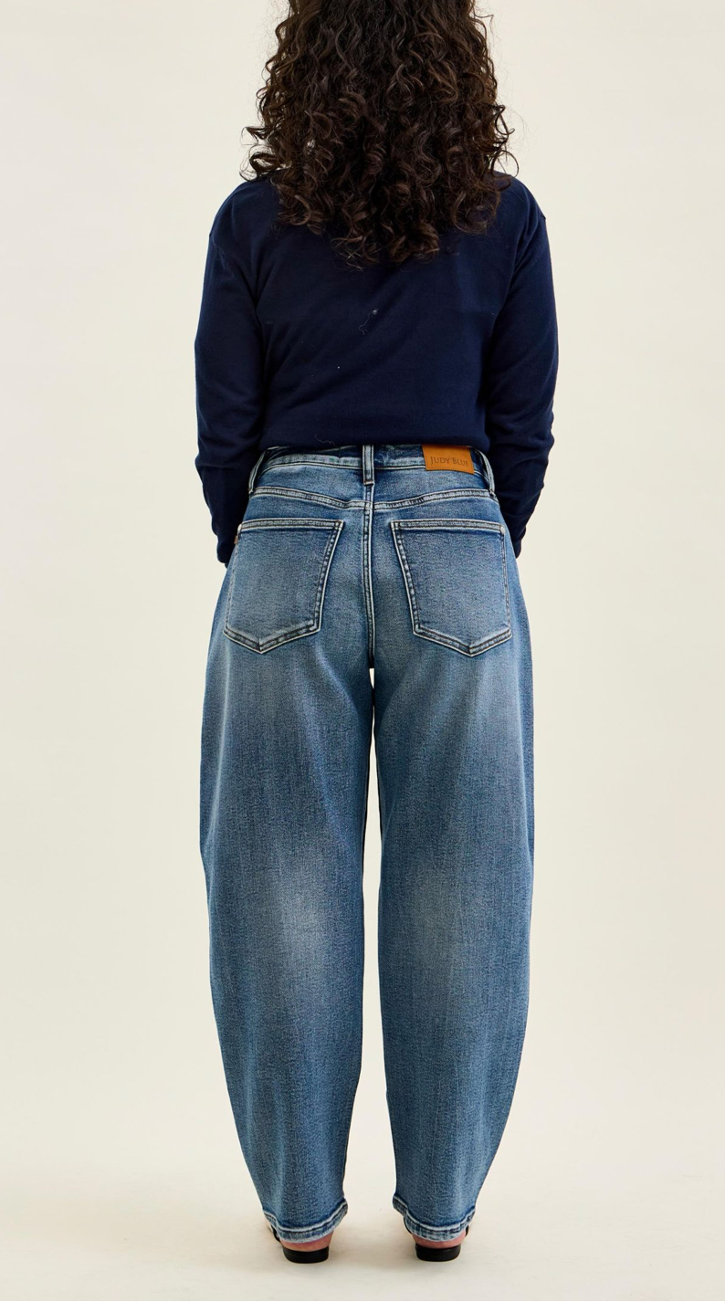 Marlow Petite Barrel Jeans (Rigid Magic)