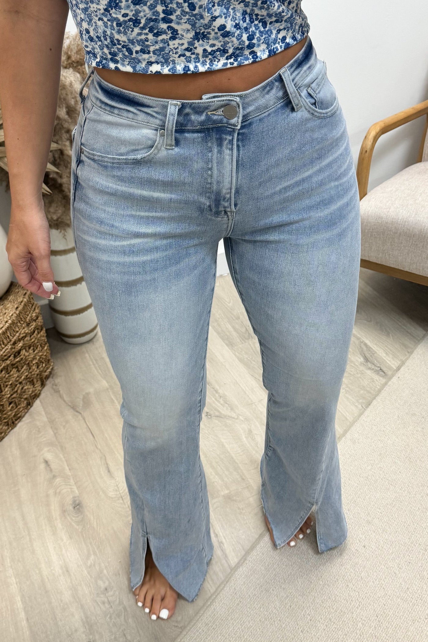 Brittney Flare Jeans - Happily Ever Aften