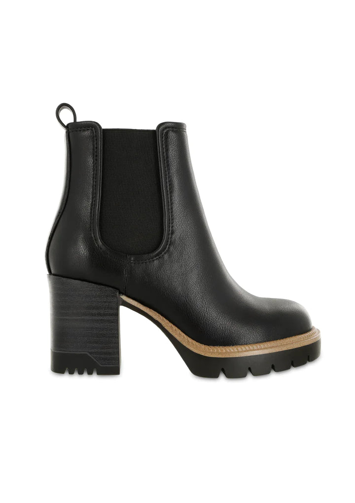 Mia Nilo Boots (Black) - Happily Ever Aften