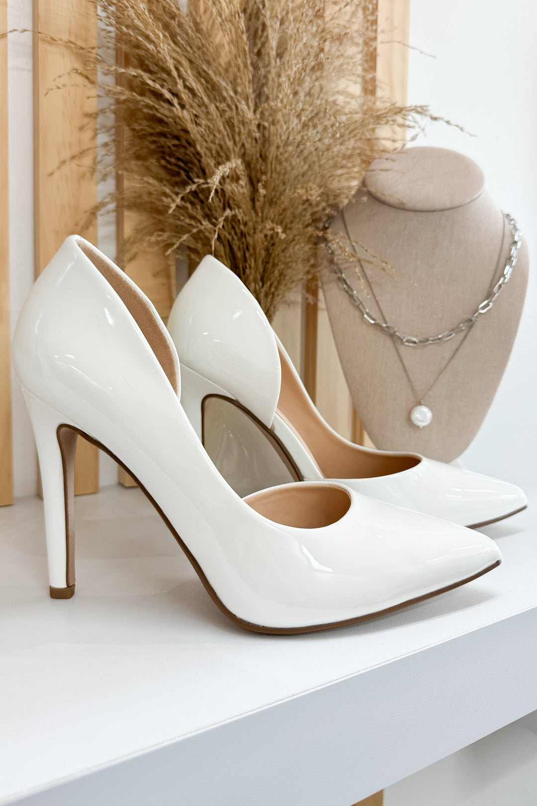 Miranda Pumps (White) - Happily Ever Aften