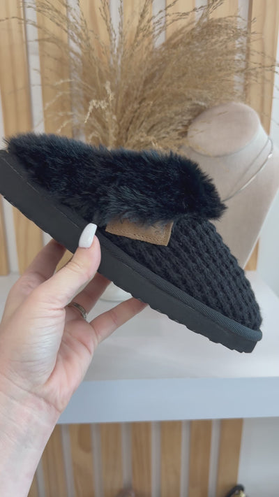 Very G Sweater Slippers (Black)