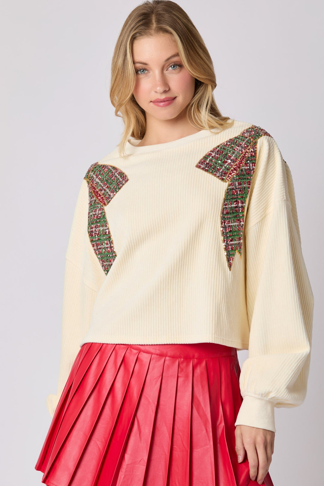 "Take A Bow" Sweater (Cream) - Happily Ever Aften