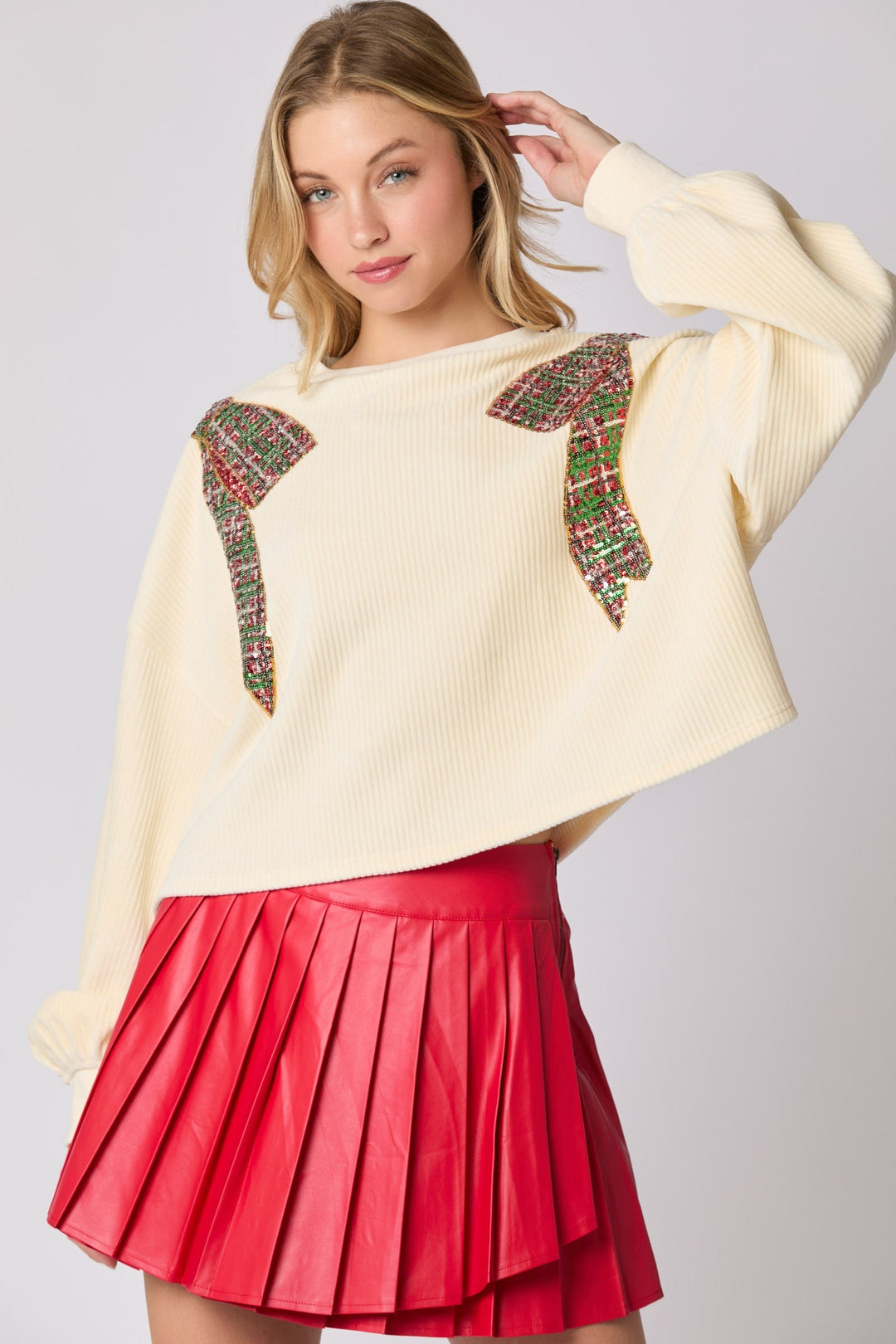 "Take A Bow" Sweater (Cream) - Happily Ever Aften