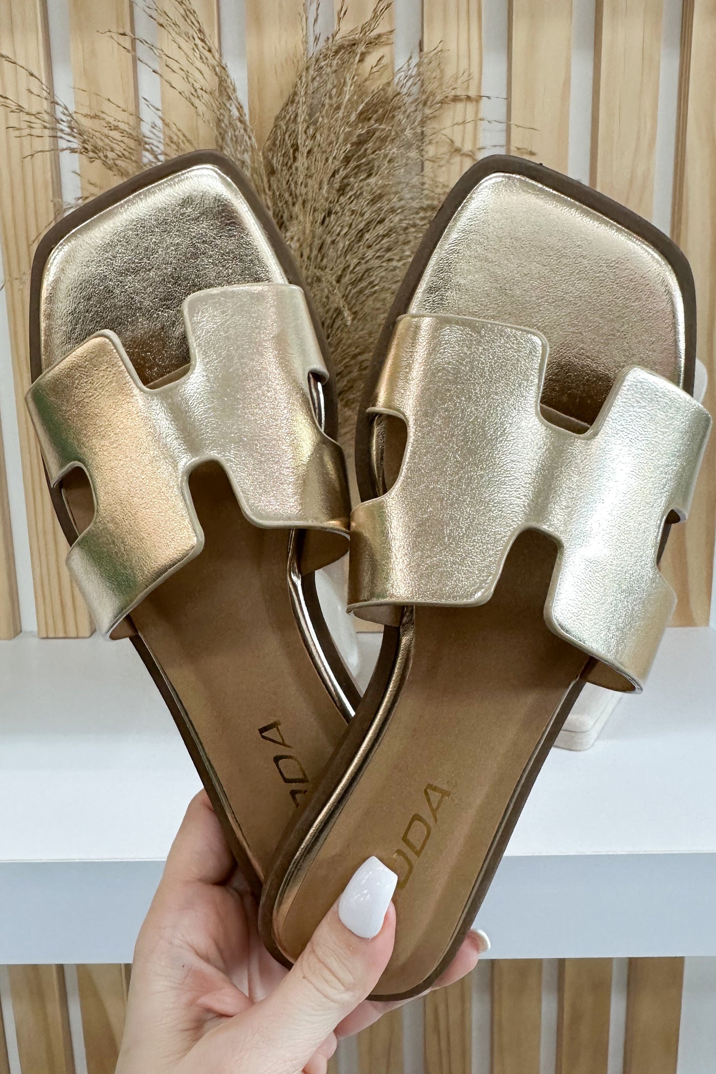 Tonya Sandals (Gold) - Happily Ever Aften