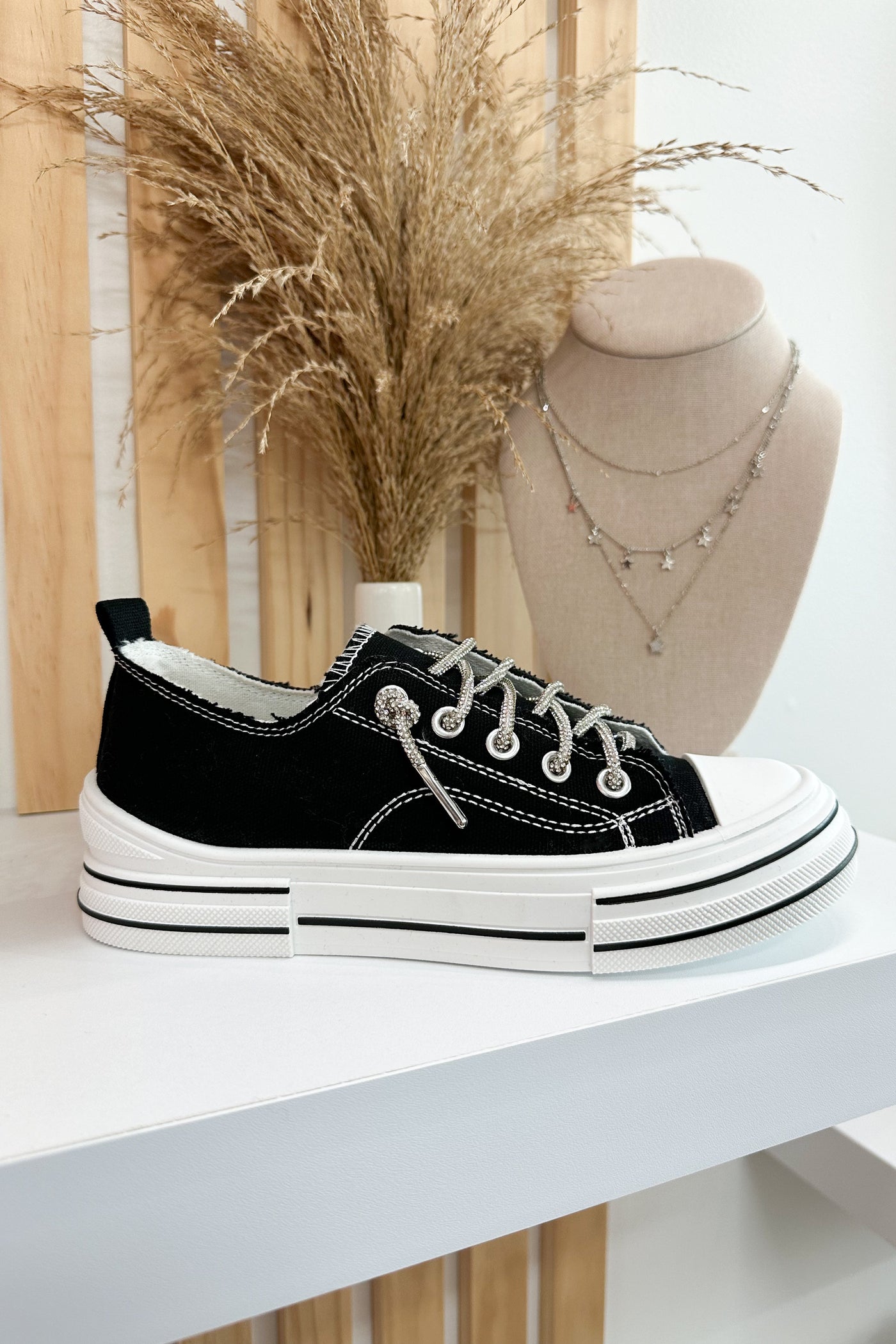 Very G Aman Sneakers (Black) - Happily Ever Aften