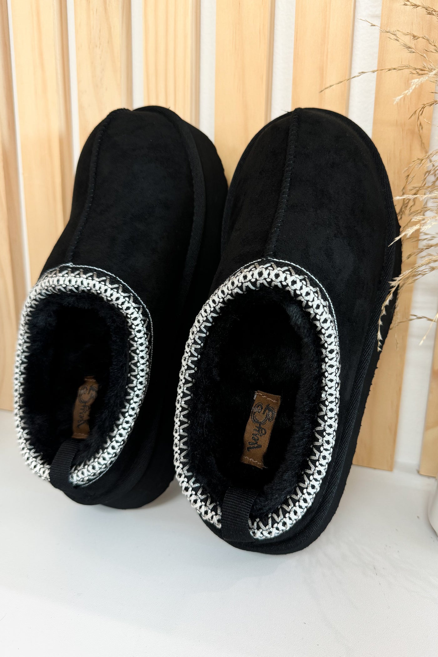 Very G Charlie Slippers (Black) - Happily Ever Aften