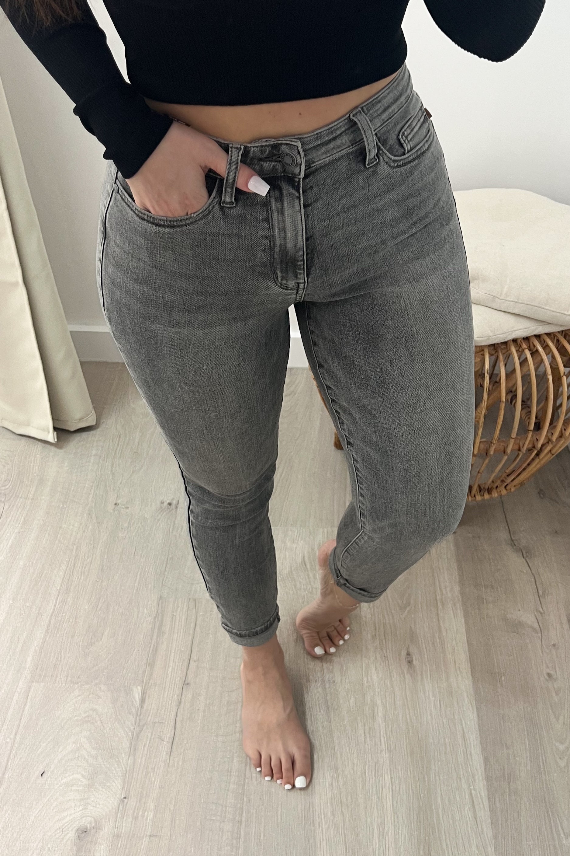 Ashlyn Skinny Jeans – Happily Ever Aften