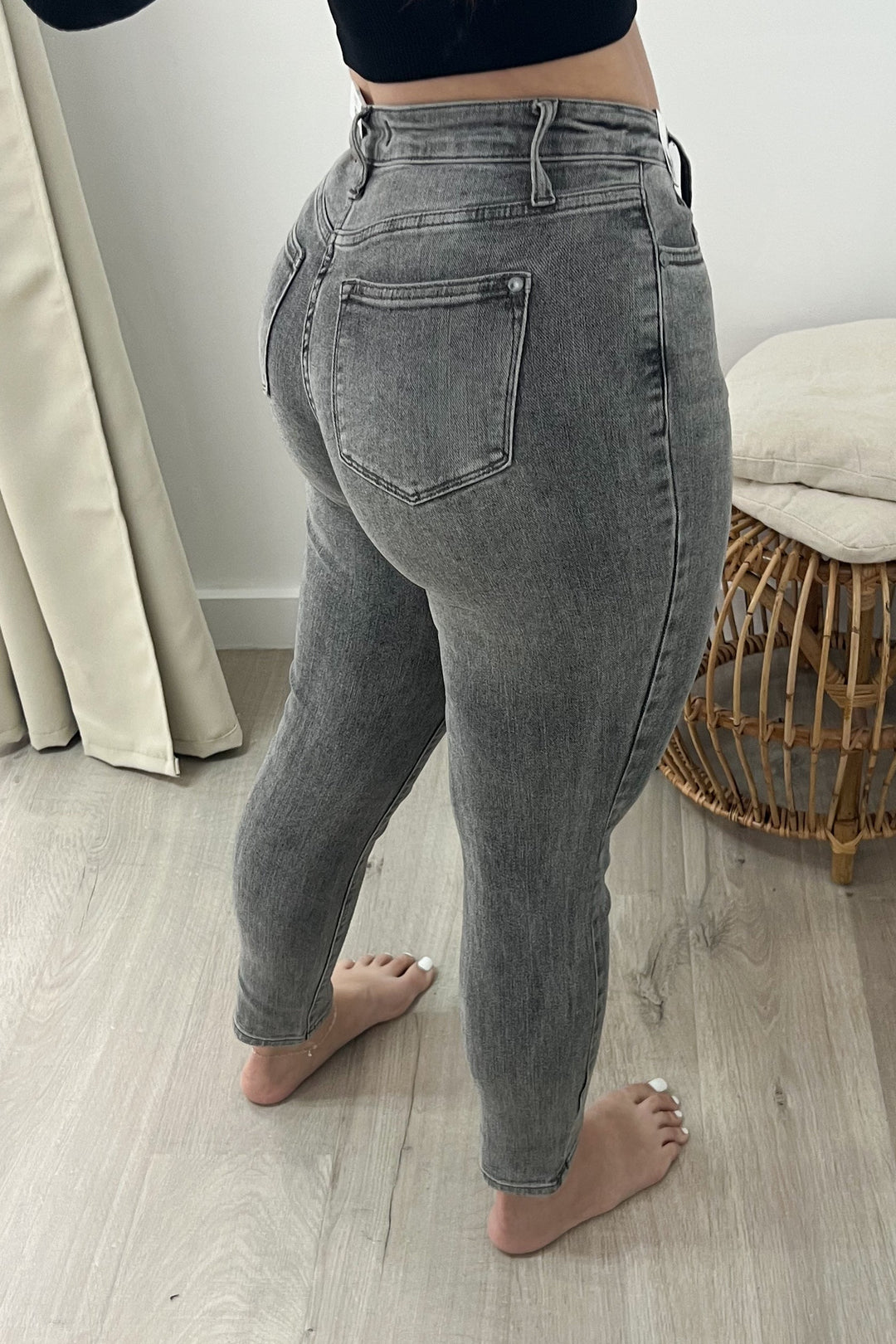 Ashlyn Skinny Jeans - Happily Ever Aften