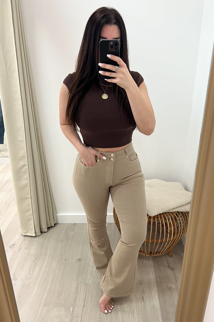 Dune Flare Jeans - Happily Ever Aften