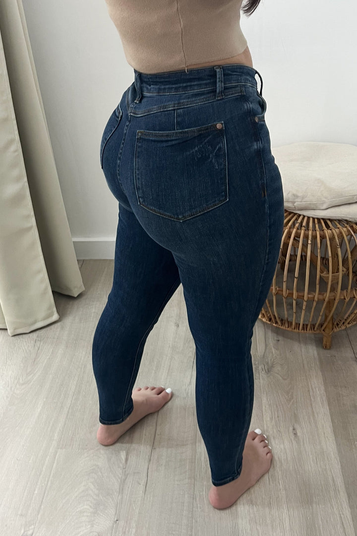 Kayleigh Skinny Jeans - Happily Ever Aften