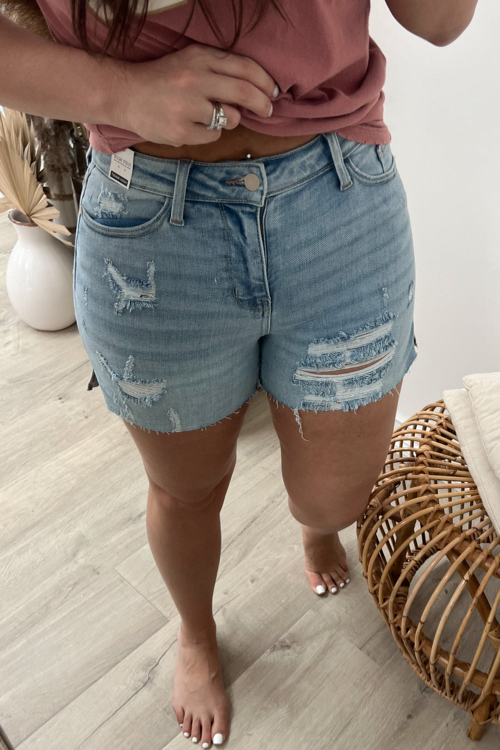 Noemi Denim Shorts - Happily Ever Aften
