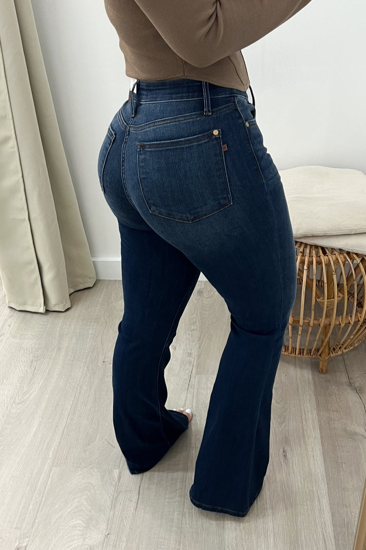 Remmie Flare Jeans - Happily Ever Aften