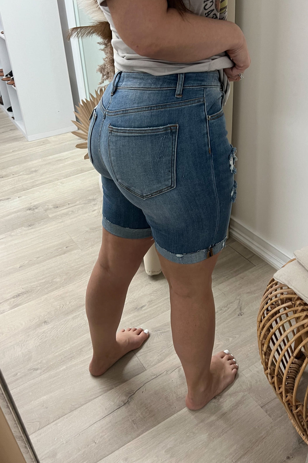 Rory Denim Shorts (Light Wash) - Happily Ever Aften